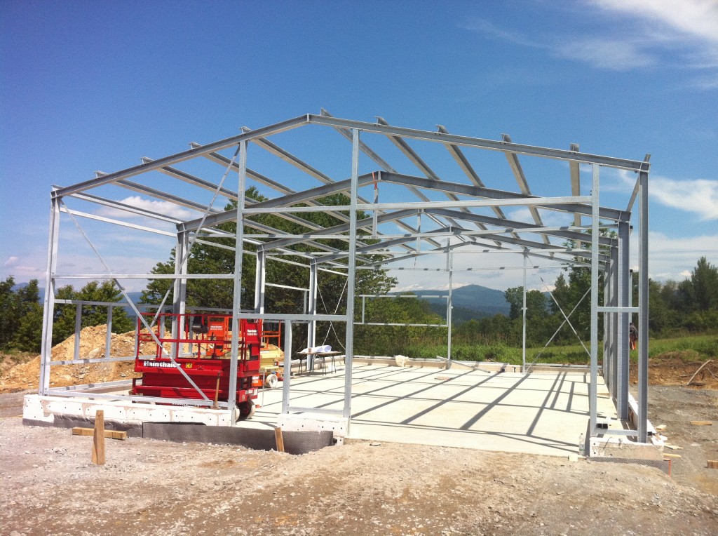 Montage einer Stahlhalle in Hohenau (Foto 2)